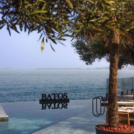 Maritim Marina Bay Resort Spa & Casino Adult Friendly Vlore Exterior photo The pool at the hotel