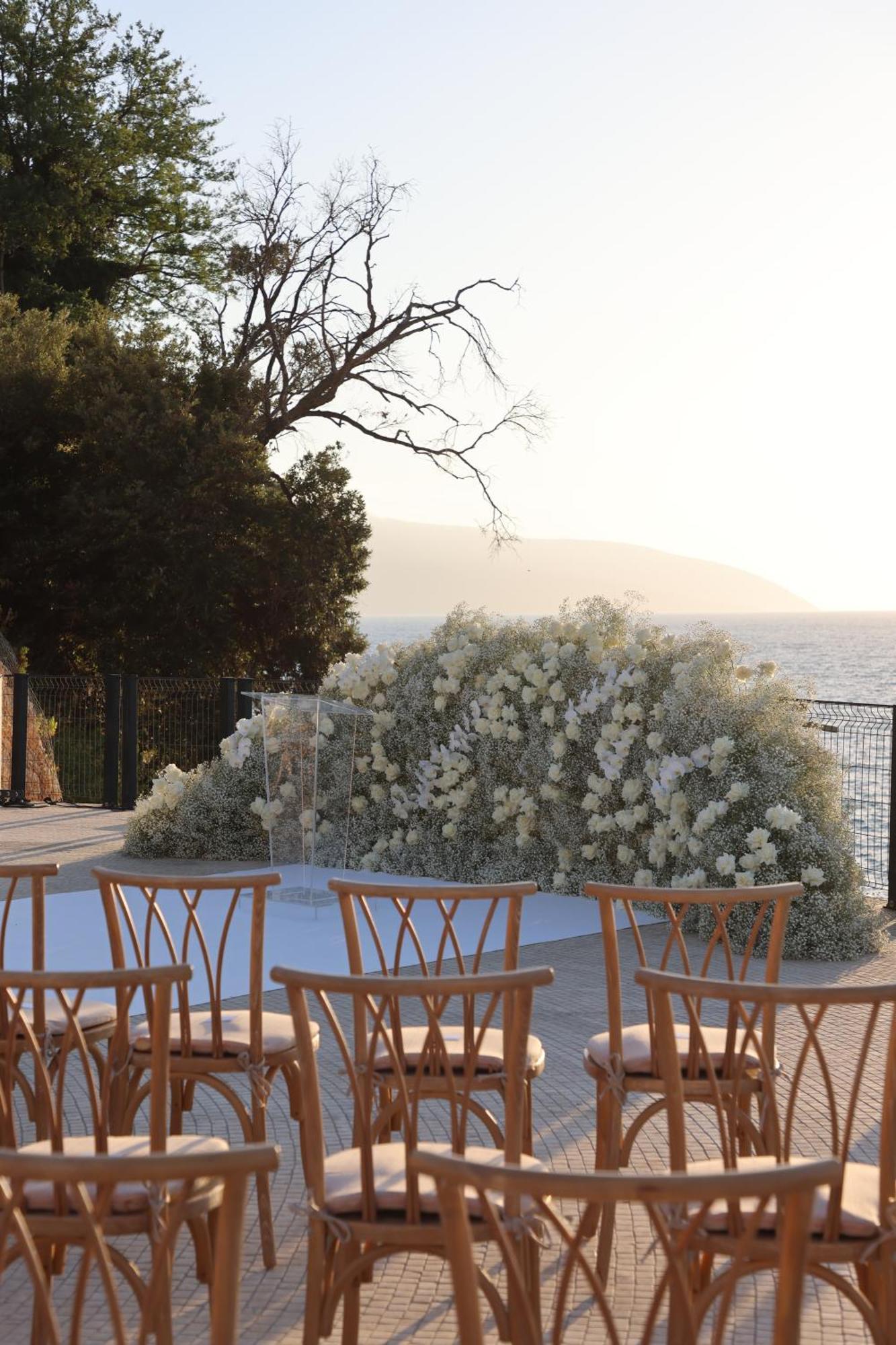 Maritim Marina Bay Resort Spa & Casino Adult Friendly Vlore Exterior photo The wedding venue