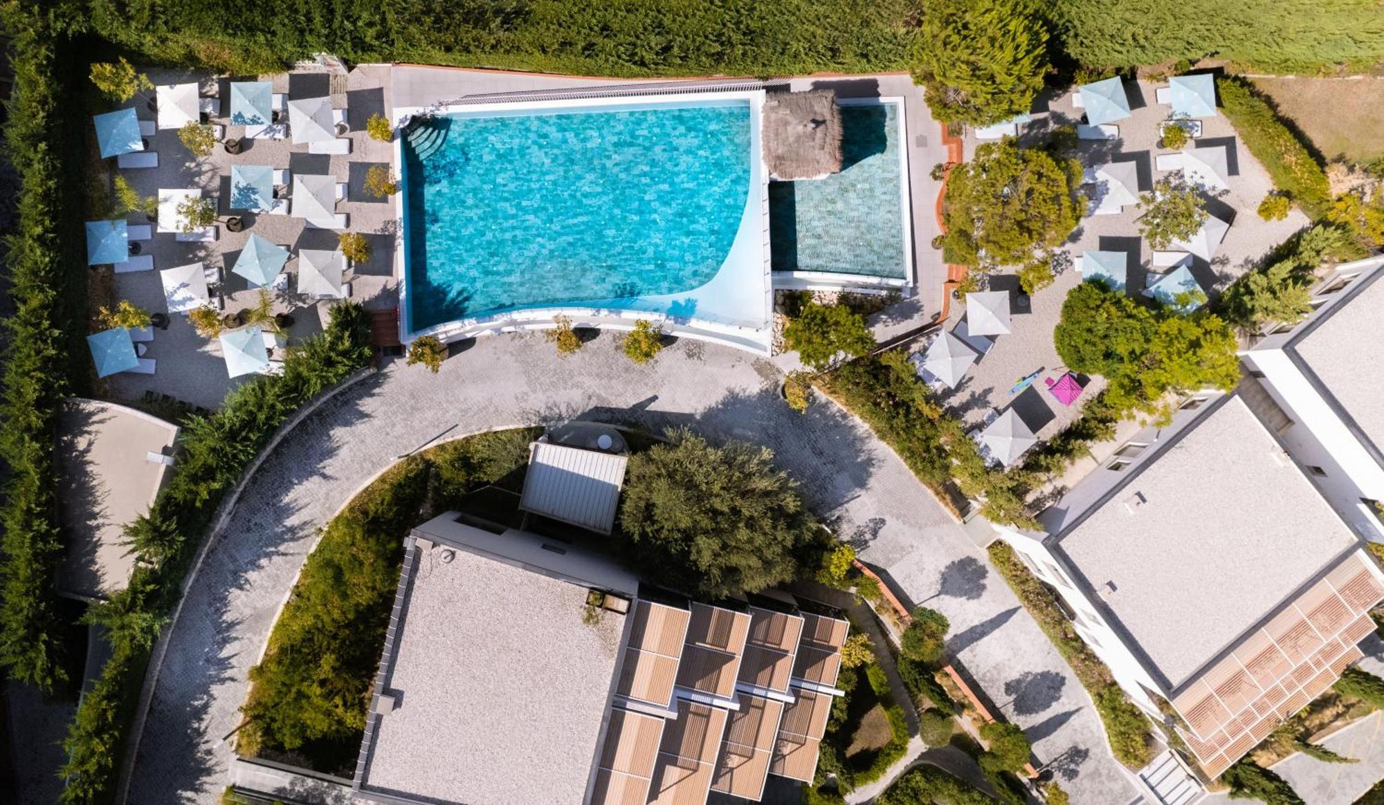 Maritim Marina Bay Resort Spa & Casino Adult Friendly Vlore Exterior photo Aerial view of the resort