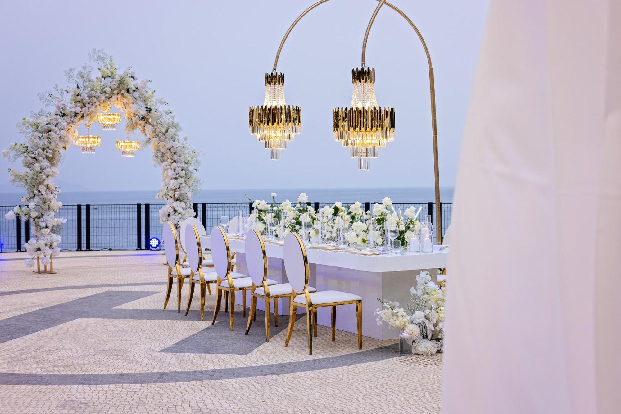 Maritim Marina Bay Resort Spa & Casino Adult Friendly Vlore Exterior photo Wedding at the hotel