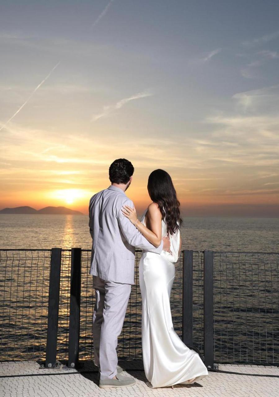 Maritim Marina Bay Resort Spa & Casino Adult Friendly Vlore Exterior photo Sunset at the hotel